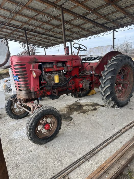 Vind UTOS cu motor de 650 original plus 1 pt piese(fara motor)