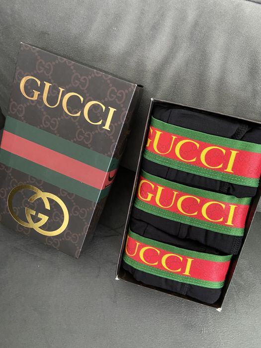 Boxeri barbati.       .