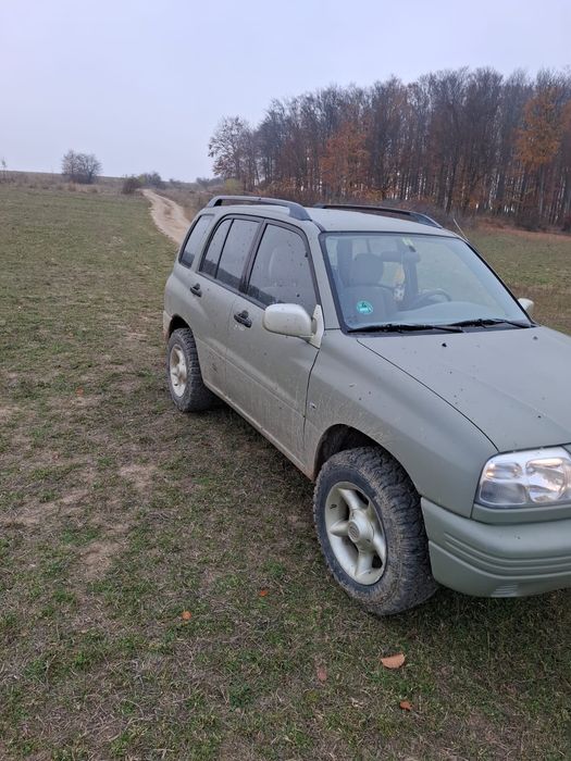 Suzuki Grand Vitara, Motor 2.5, an 2000, 4x4, înmatriculat.