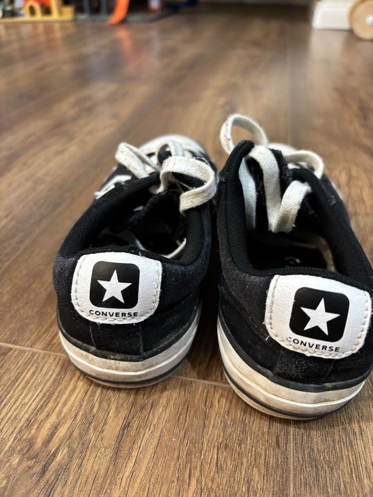 Tenesi Converse