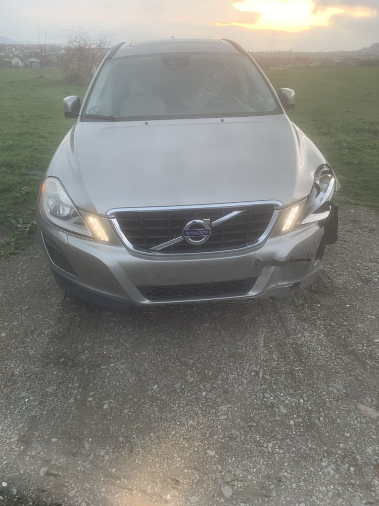 Vand volvo XC60 monovolum