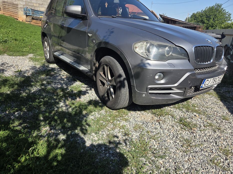 Vând BMW X5 an 2008 .schimb cu dubă 3.5T ..cu prelată