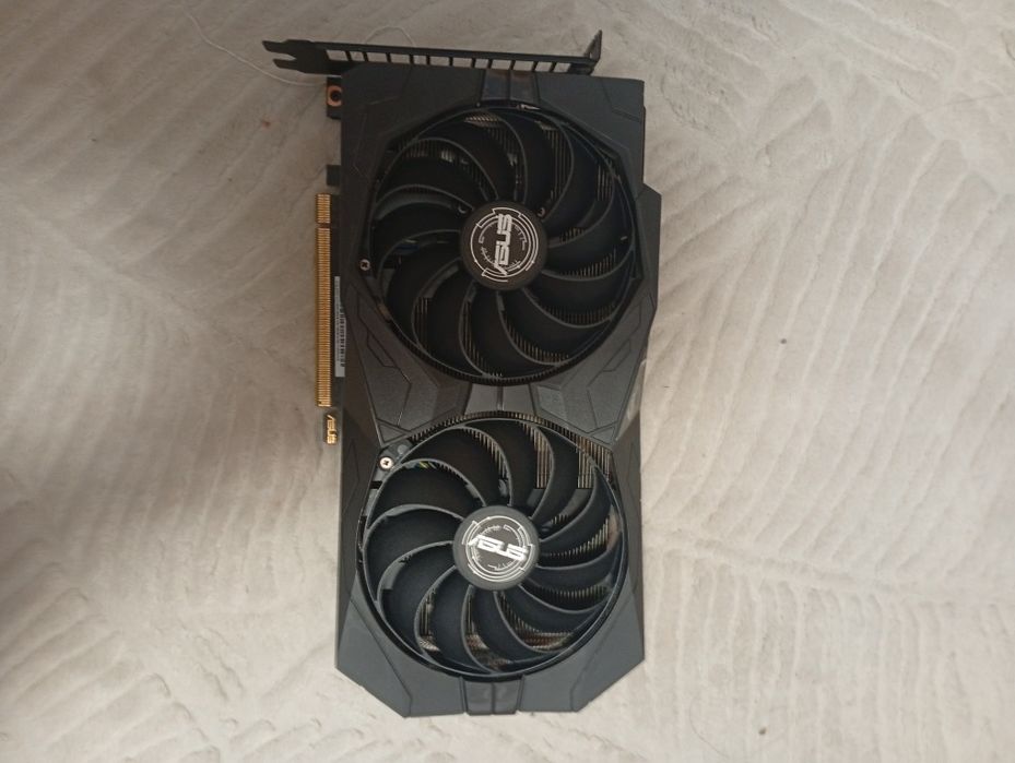 Asus rog strix Gtx 1660 super