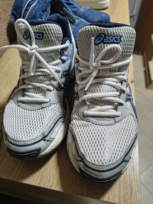 ASICS  марстонки