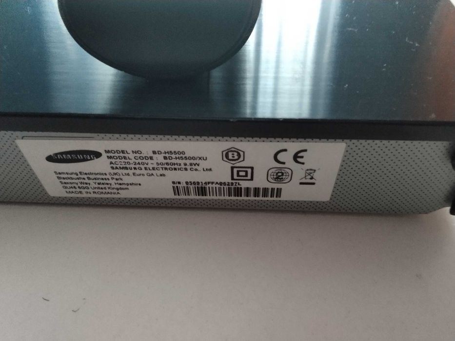 страхотен 3D BLUE RAY плеър -перфектен,нов внос от Англия