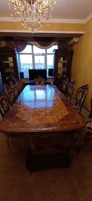Продаётся набор мебели "Стол и стулья"