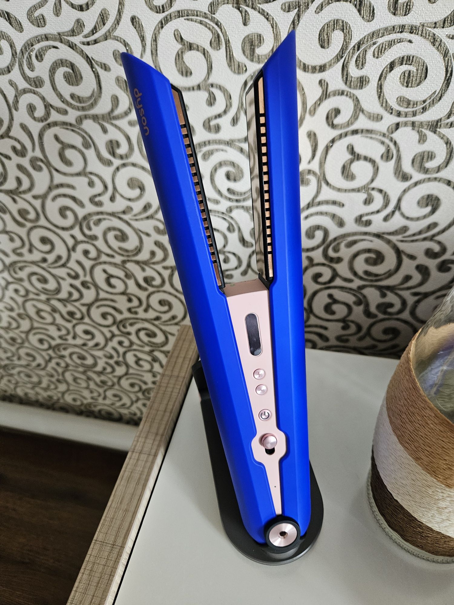 Dyson выпрямитель