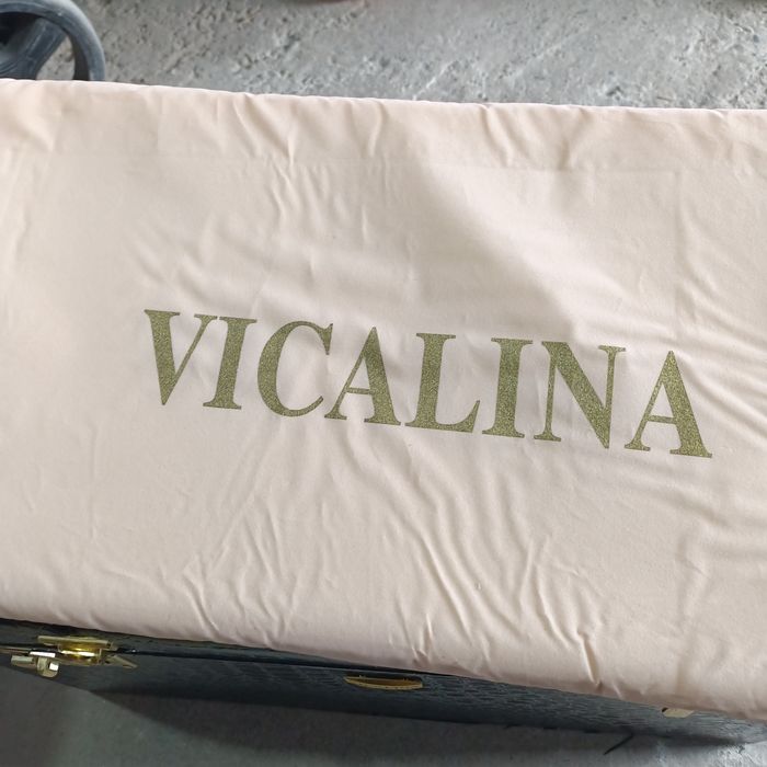 Набор столовых приборов VL-893 состоит из 86 предметов,