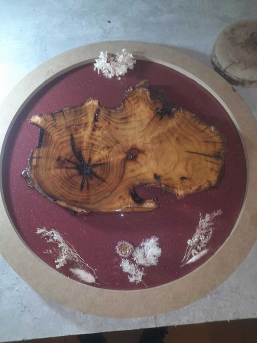 Мебель ручной работы с эпокситной смолой под любой заказ