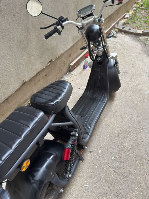 Vand scuter electric