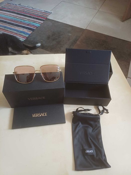 Vand ochelari versace noi