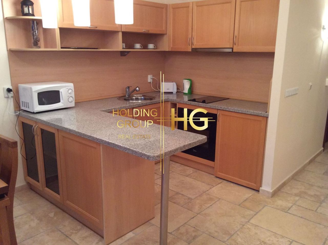 Продава се Двустаен апартамент в Каварна - 75 кв.м за 974 €/кв.м - Снимка #1