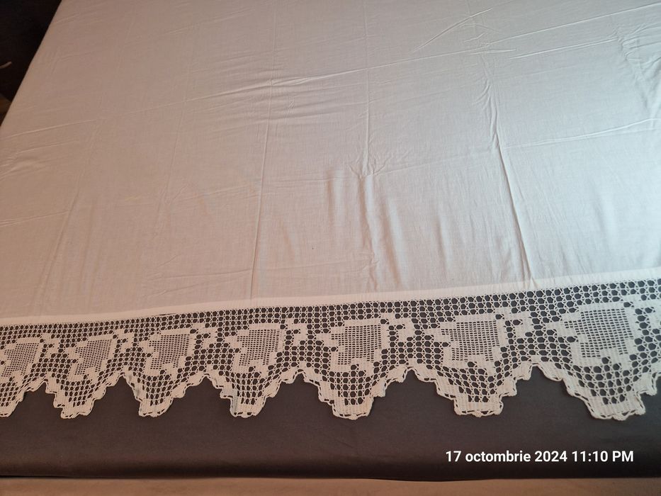 Cearceafuri traditionale din bumbac cu dantela lucrata manual