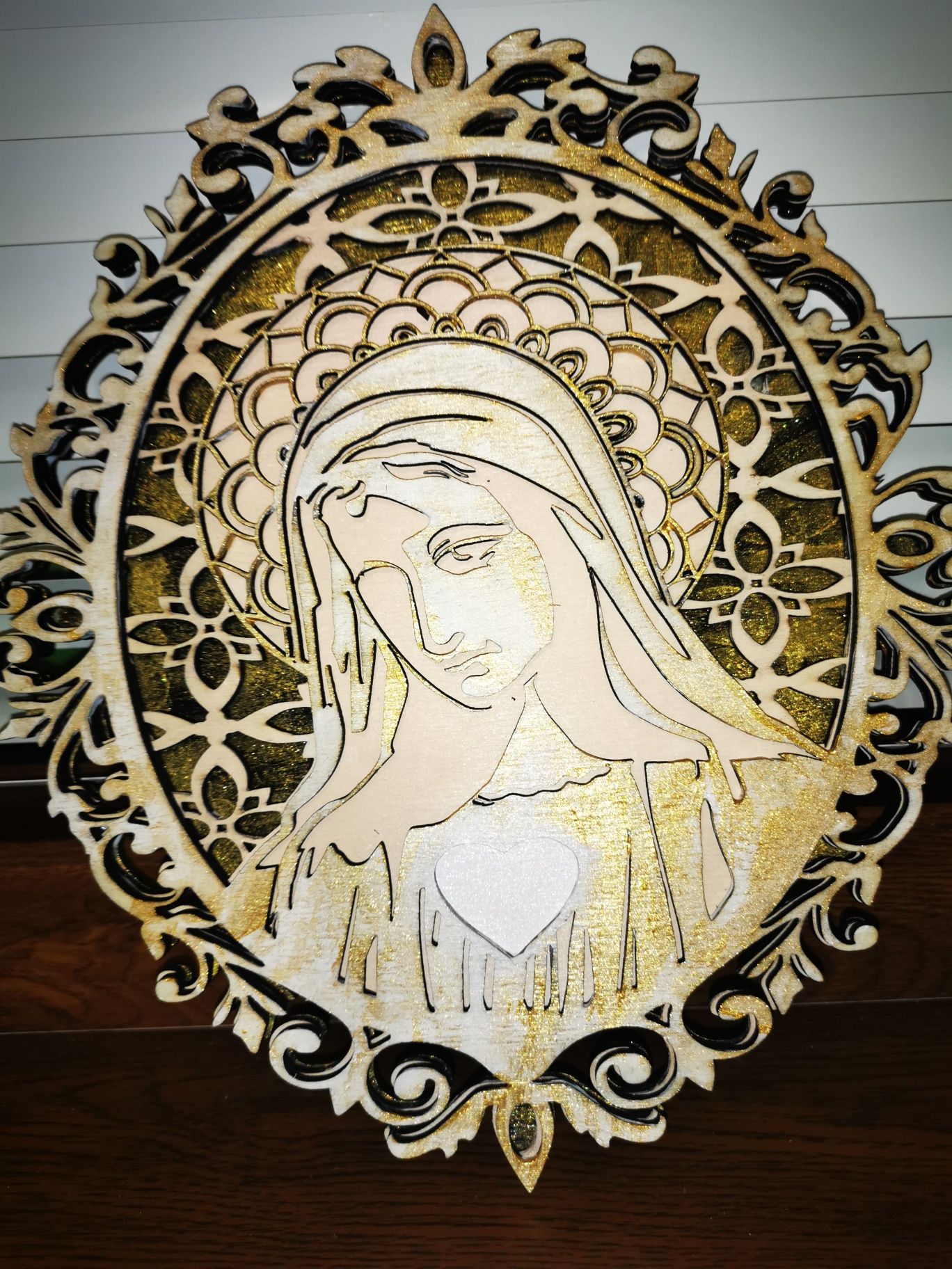 3D  дървена икона на Богородица