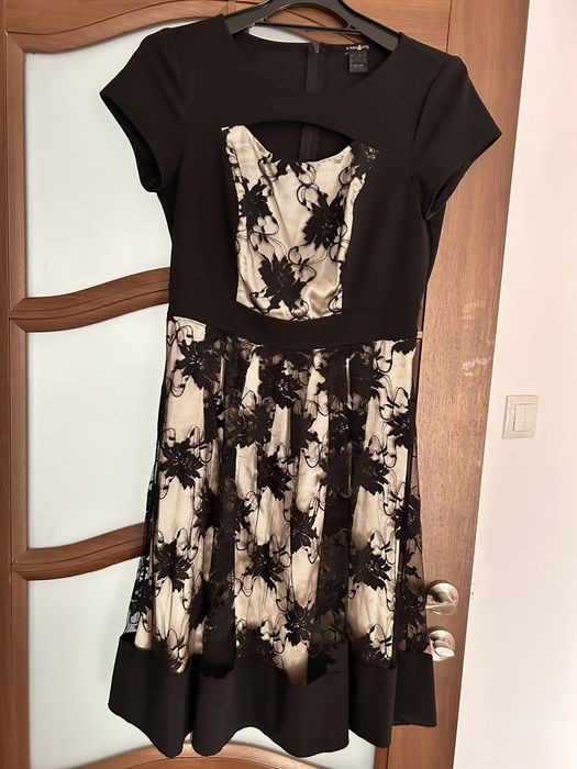 Rochie eleganta.