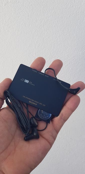 Radio portabil de colecție Sony SRF-220 FM/AM Radio card