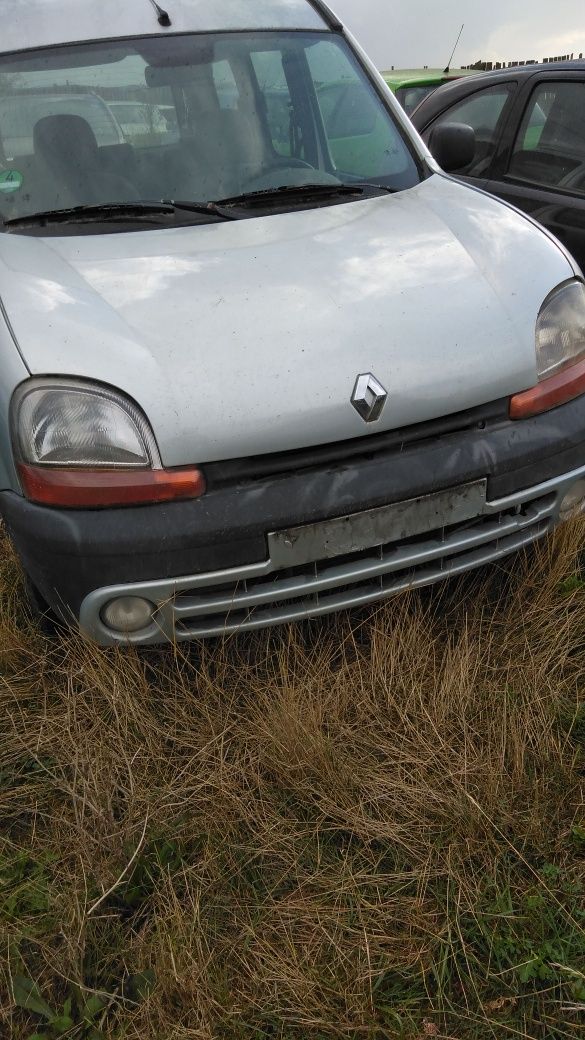 Dezmembrez.Renault Kango an fabricație 2002 motor 1200 16 valve