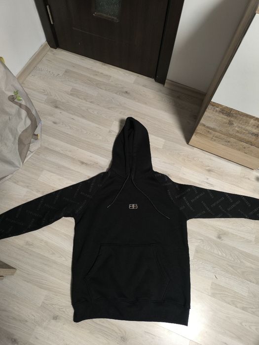 Екип Balenciaga чисто нов