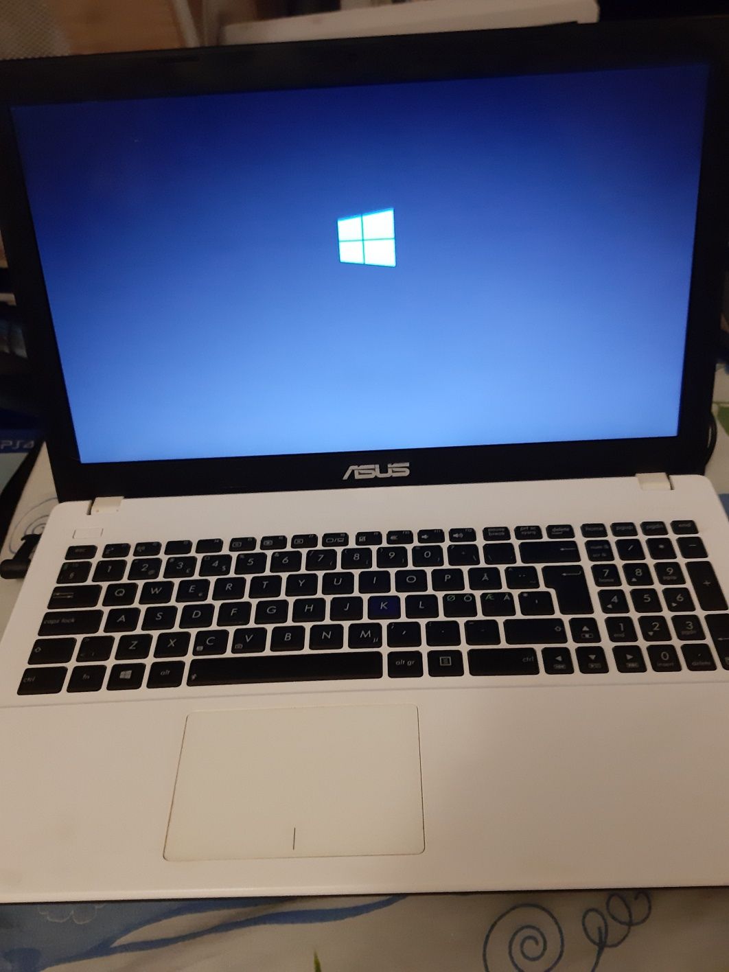 Laptop asus 15.6 cu încarcarcator original