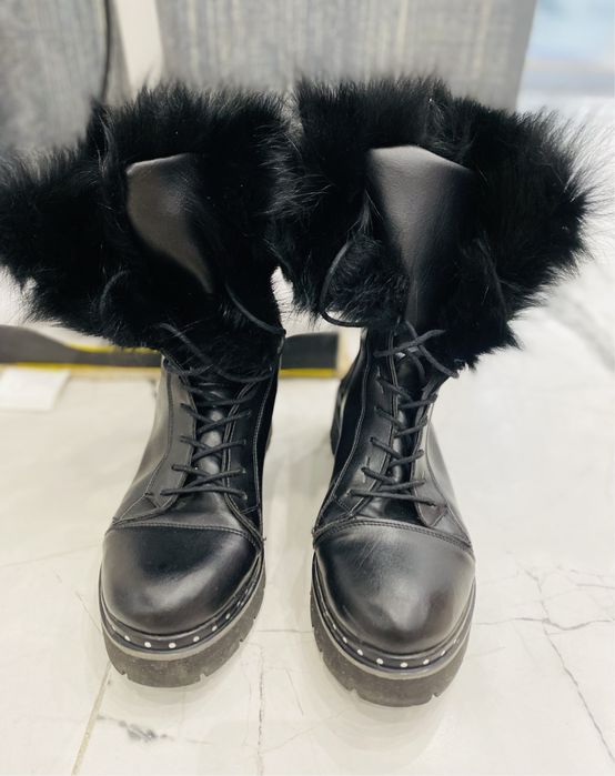 Дамски боти с естествен косъм