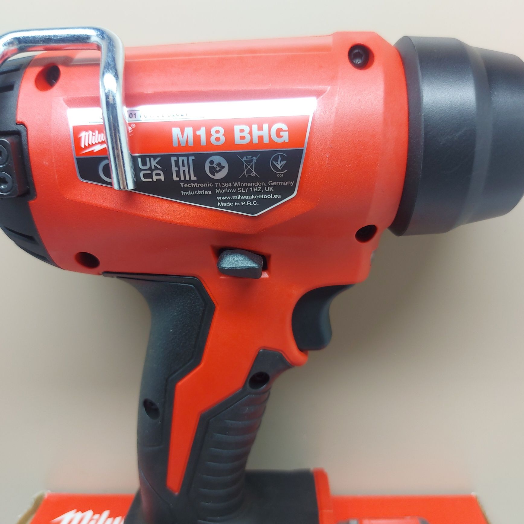 ПРОМОЦИЯ.Пистолет за горещ въздух Milwaukee M18BHG-0.