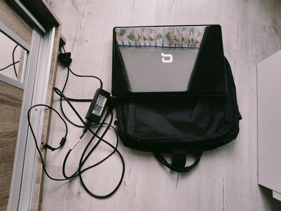 Laptop Compaq presario  CQ71