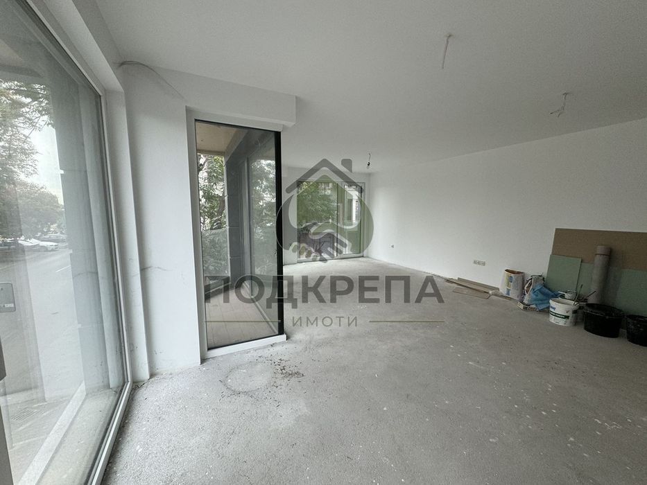 Дава се под наем Тристаен апартамент в Пловдив, Мараша - 120 кв.м за 612 € - Снимка #1