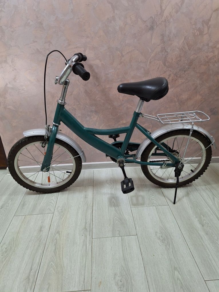 Bicicletă copii  cu rotile pe 15 ''