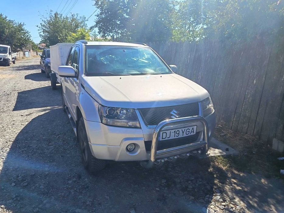 Vând Suzuki Grandvitara