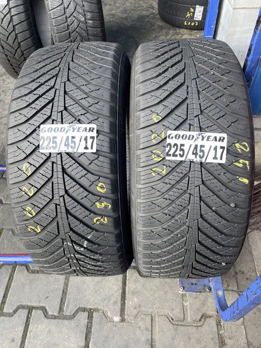 225/45/17 Good Year M+S
