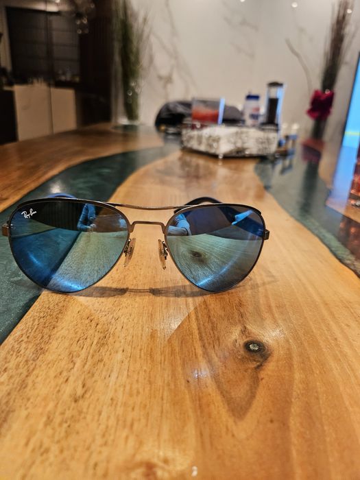 очила рейбан ,със сини сгъкла