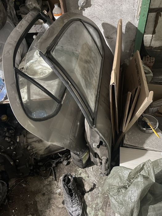 Продам двери Тойота Виста(КамриSV40)