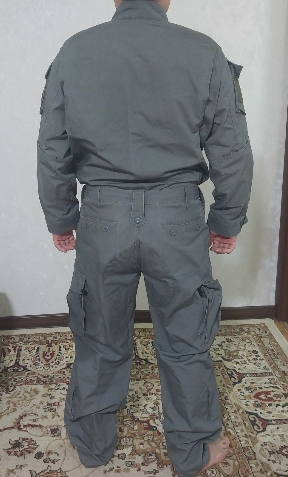 Продам спец форму охранника