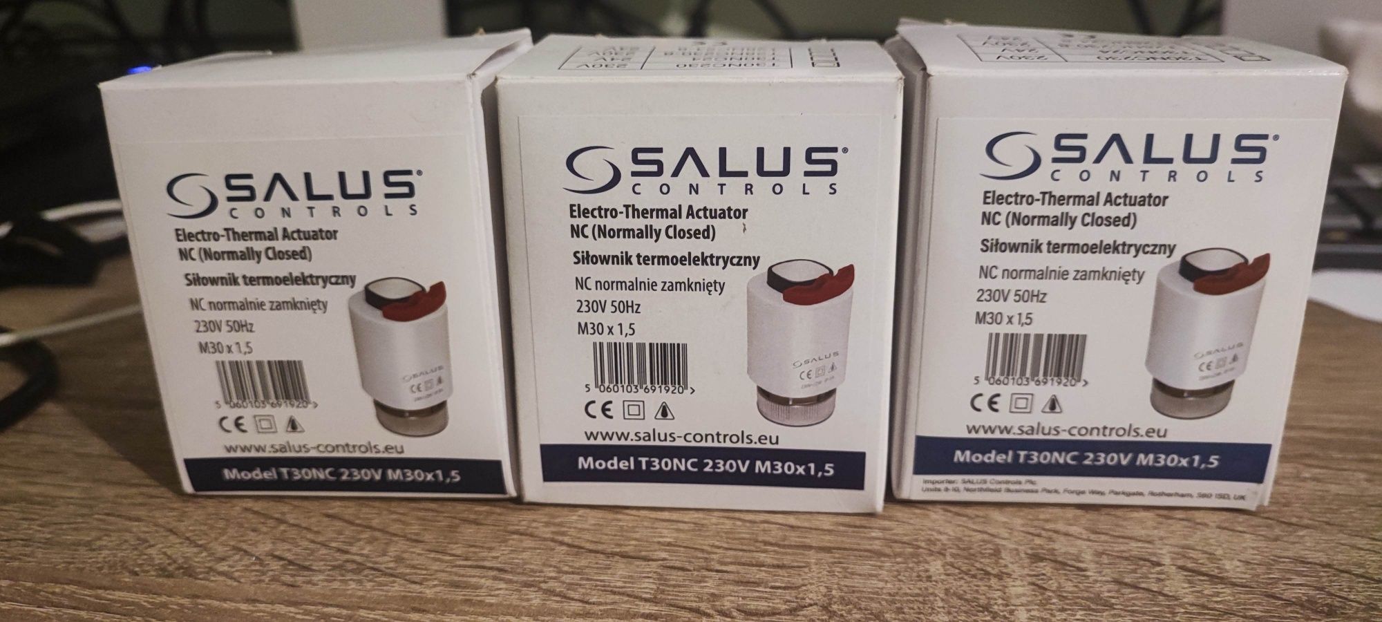 Задвижи Salus T30NC230 3бр.
