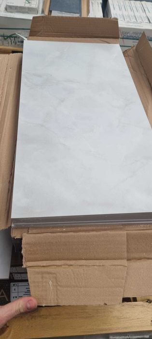 Gresie model Italian travertin