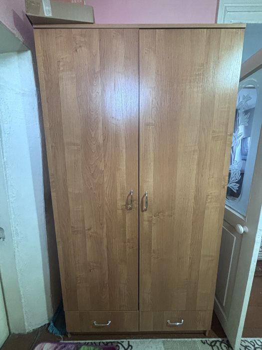 Продам шкаф в прихожую