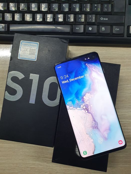Samsung S10 8/128Gb продам
