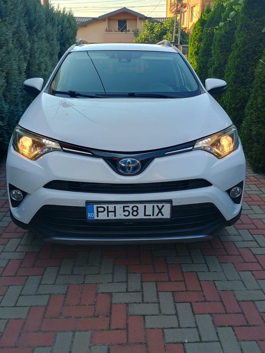 Vând Toyota RAV4