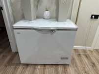 Продам морозильник 200 л Lotos