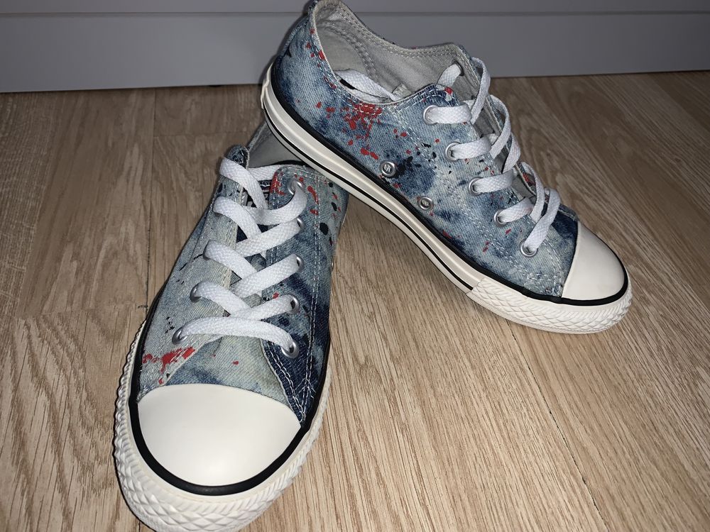 Tenisi Converse unisex mas. 33,5, stare impecabila !