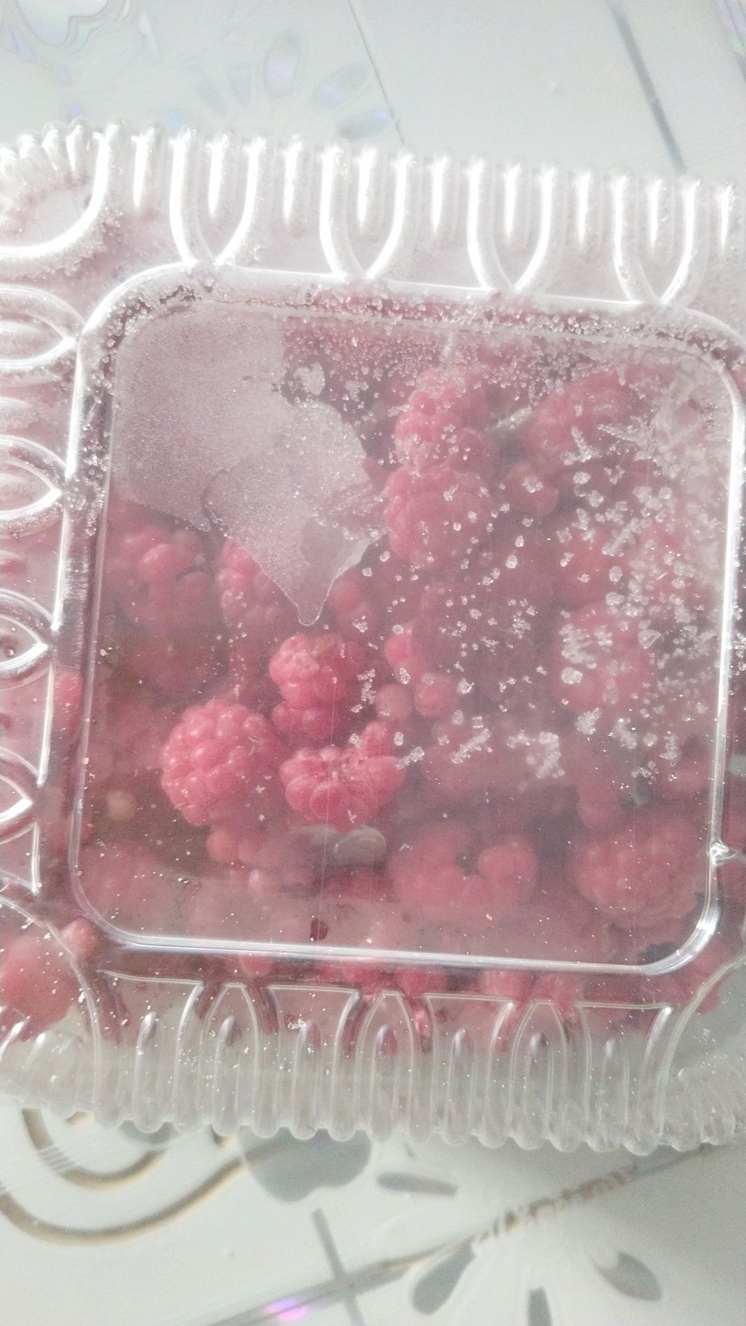 Продаю замароженую малину и клубнику