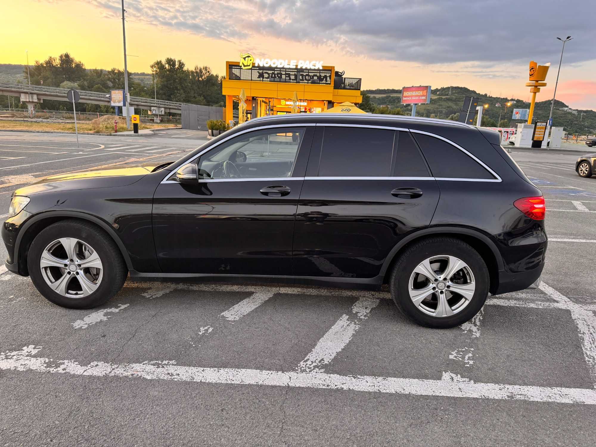 Mercedes GLC 220 4MATIC | Interior piele Bej - Euro 6 -editie germania