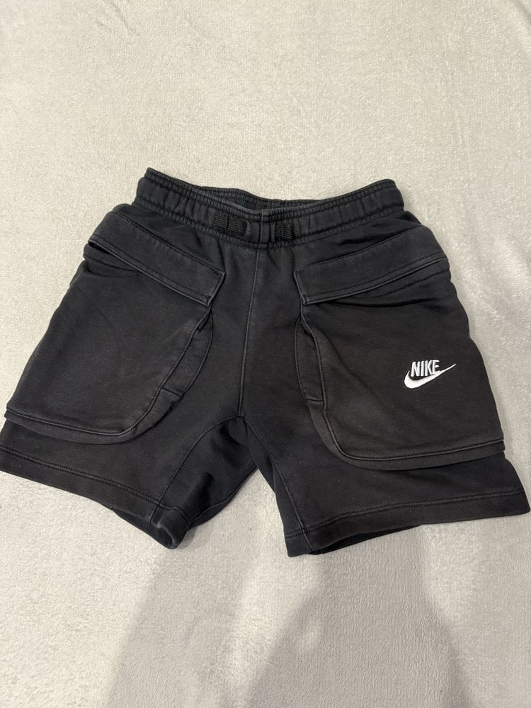 Къси панталони на Nike