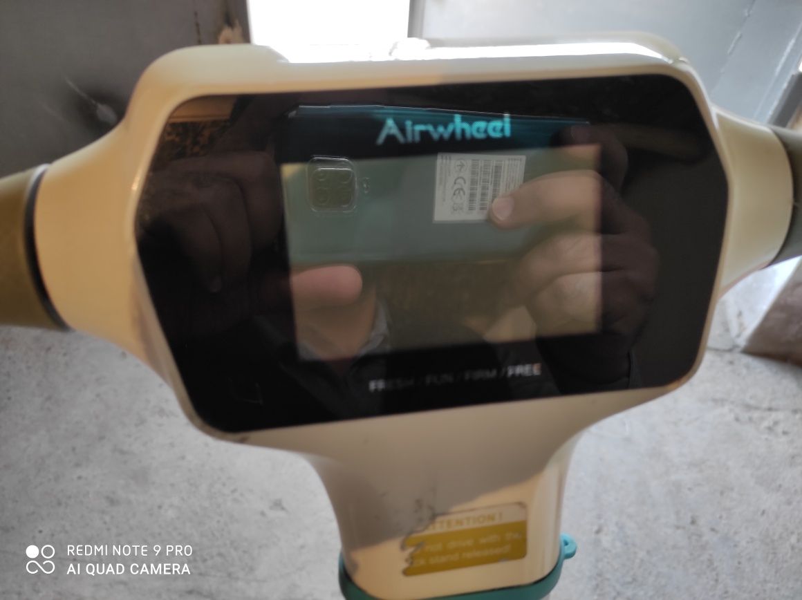 Современный сигвей от компании Airwheel модели S3