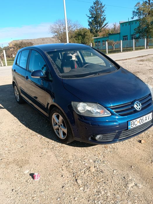 Vând Golf 5+ negociabil ,nu fac schimb