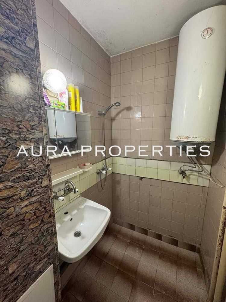 Продава се Двустаен апартамент в Разград, Център - 52 кв.м за 1275 €/кв.м - Снимка #10