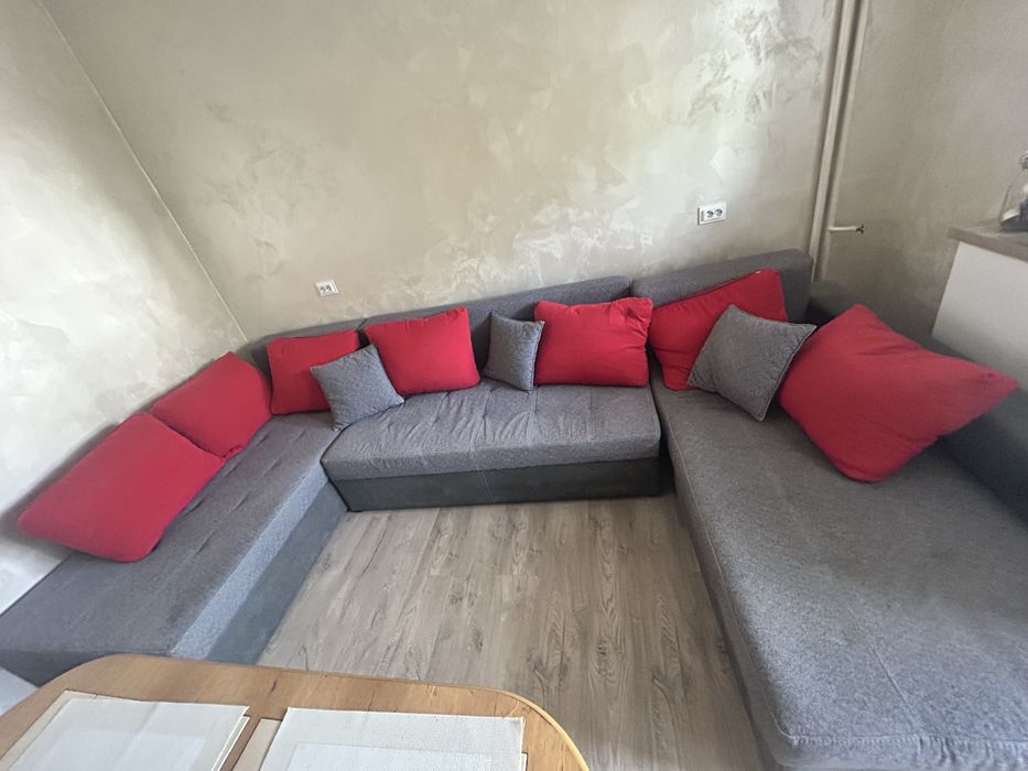 Разтегателен диван