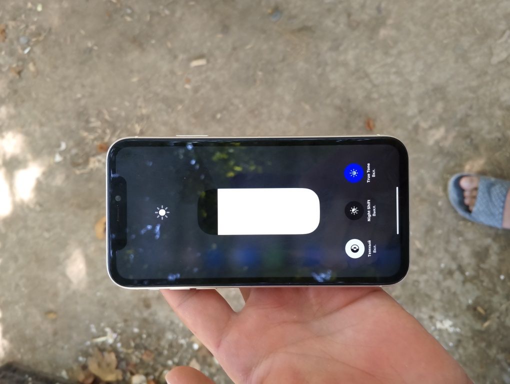Iphone 11 sotladi srochni