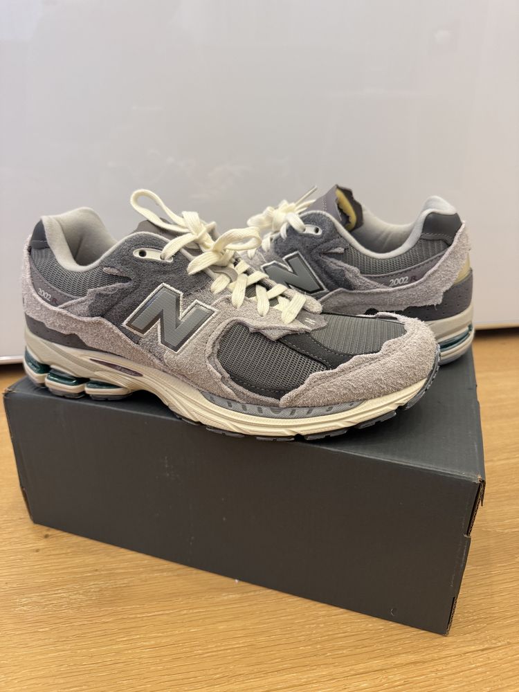 New Balance 2002R мъжки обувки маратонки 45EUR + Кутия