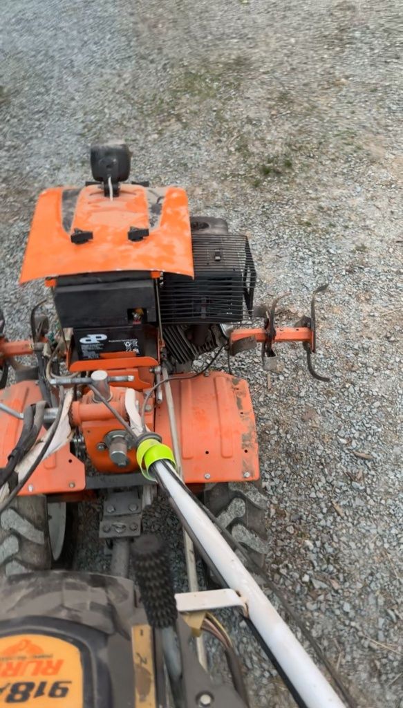 Vând motocultor Ruris 18cai
